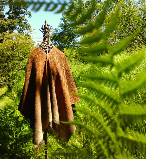 aaa small warmed Deer poncho bracken grille crop